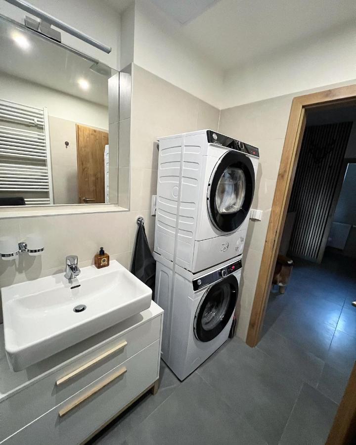 U Jelena Harrachov - Rodinny Apartman U Lesa S Garazi Eksteriør billede